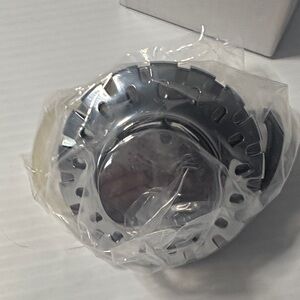 Universal Bathtub Stopper - Standard 1 40 - 1-80 drain hole Brand New